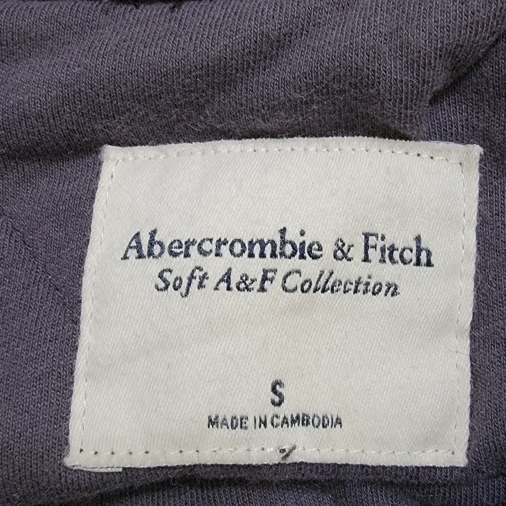Abercrombie & Fitch Soft A&F Collection Quilted Quarter Zip Sweatshirt - Picture 9 of 11